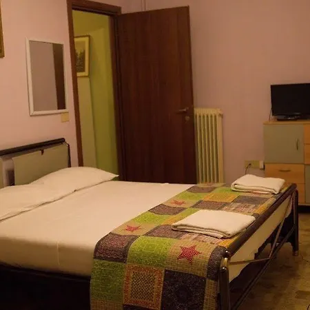 Col Moschin Hotel